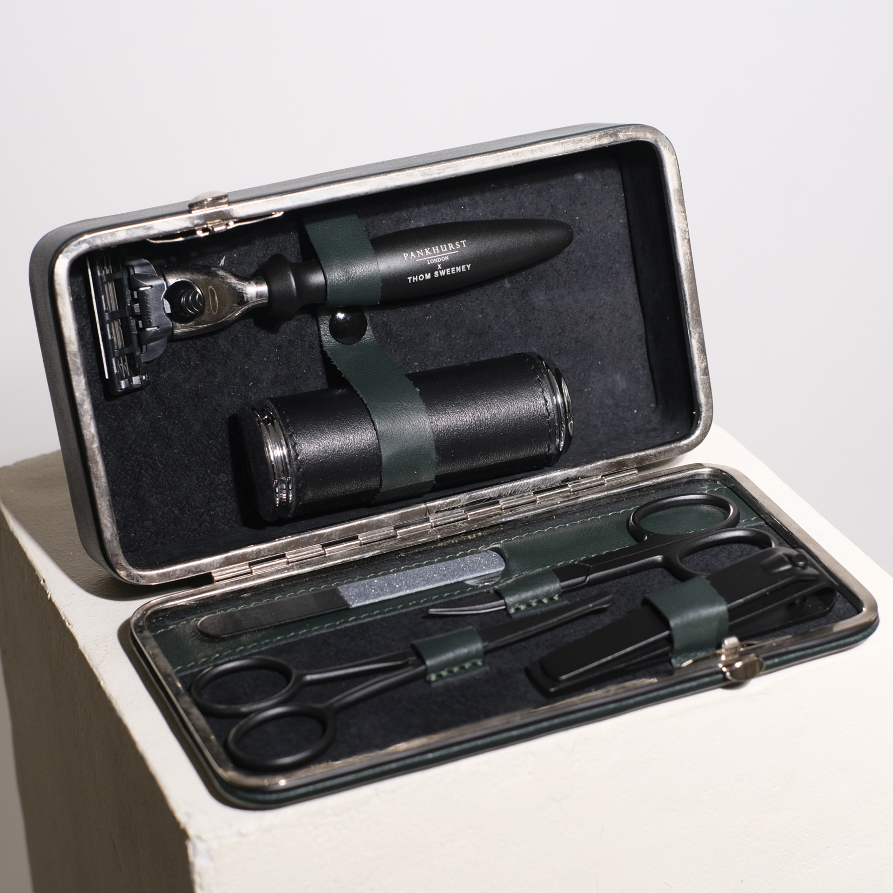 Pankhurst Bespoke Travel Grooming Kit – Thom Sweeney Special Limited Edition